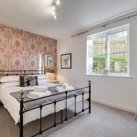 4 Bed In 77835 בית נופש *