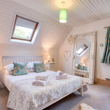 4 Bed In 77835 ריצ'מונד